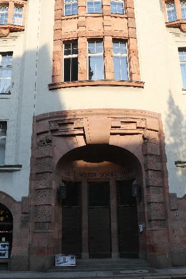 klik hier voor de originele foto (483kB - 1280x1920)